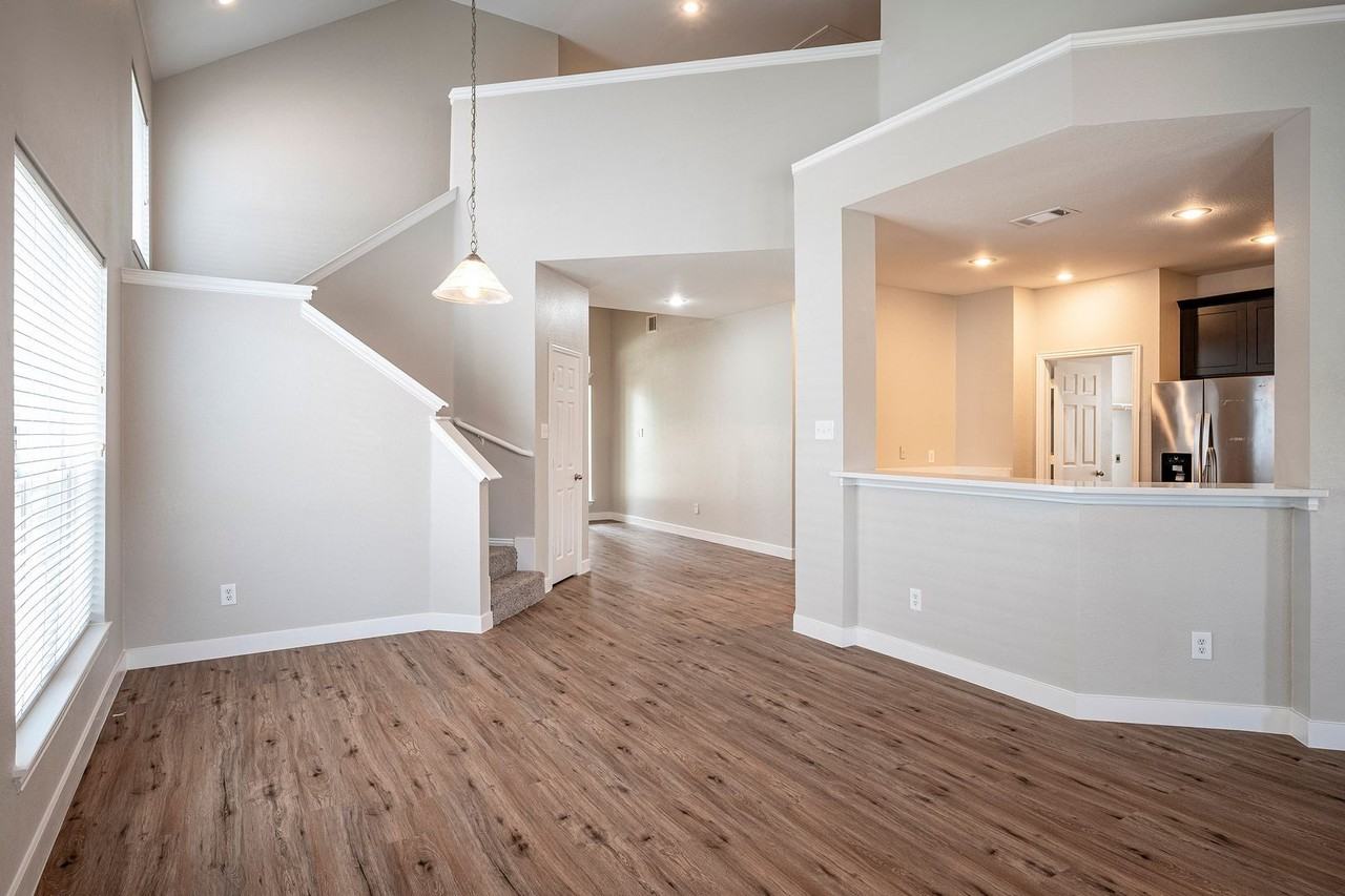 9902 Maple Dr - Photo 7 of 24