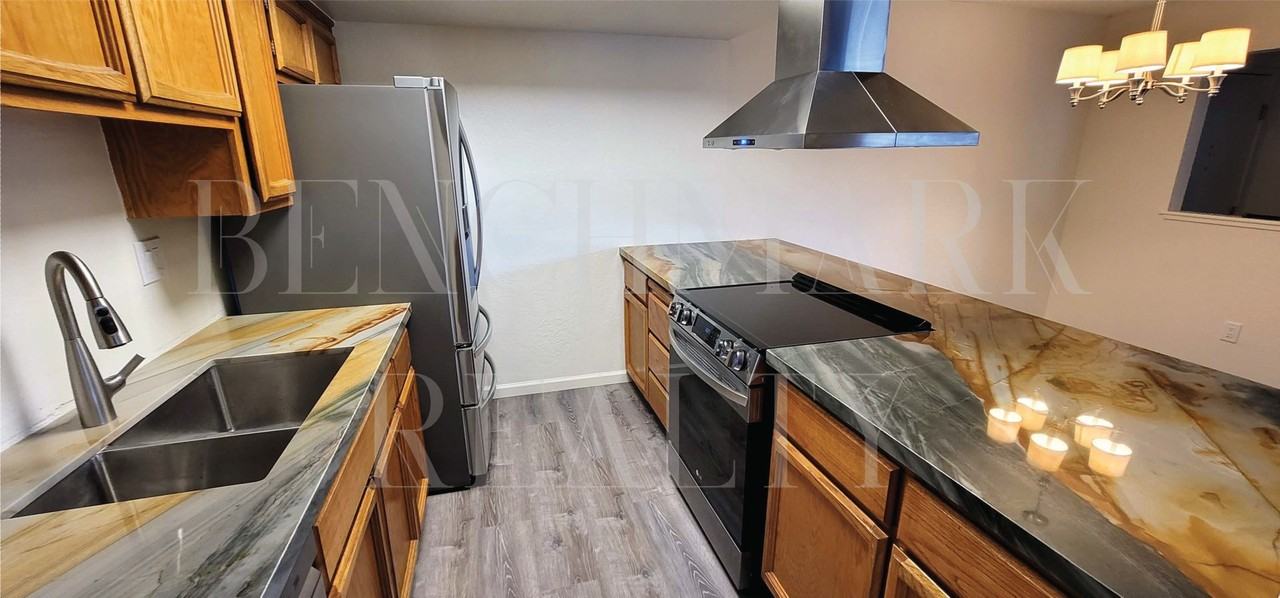 2845 Idlewild Dr #305 - Photo 6 of 20
