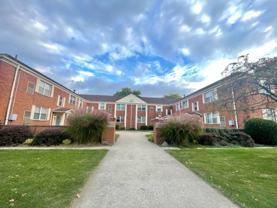 IMPECCABLE, QUIET 1 Bedroom Available! - Photo 1 of 1