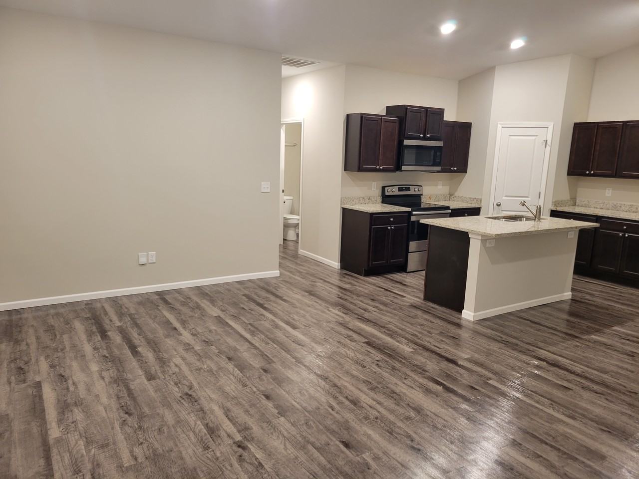 1311 N Azena St #1311 - Photo 3 of 11