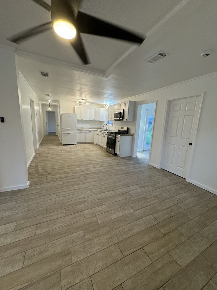 450 Maple Loop #NA - Photo 2 of 19