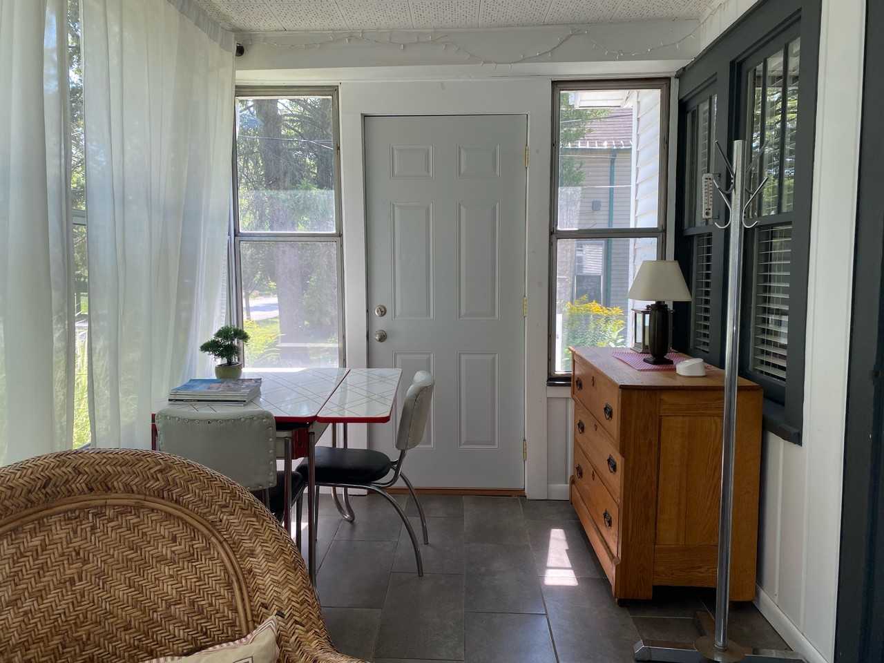 315 Plymouth Ave Ne #NA - Photo 2 of 24