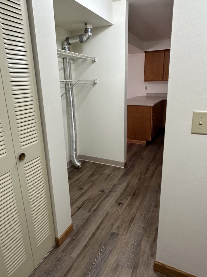 16 Florentine Ct #NA - Photo 2 of 24