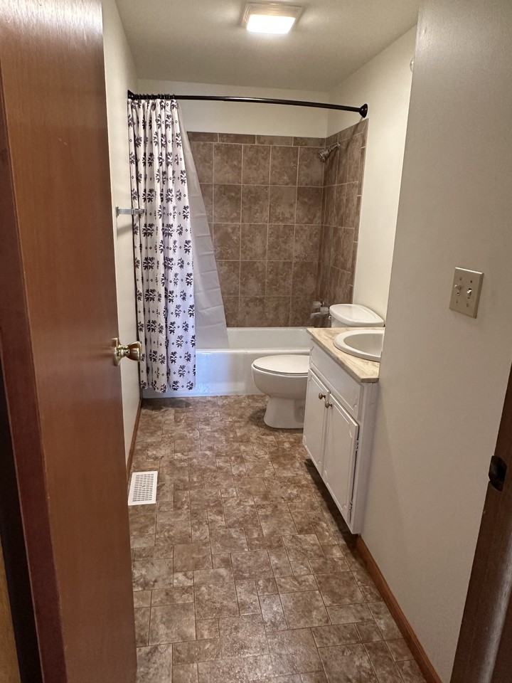 16 Florentine Ct #NA - Photo 6 of 24