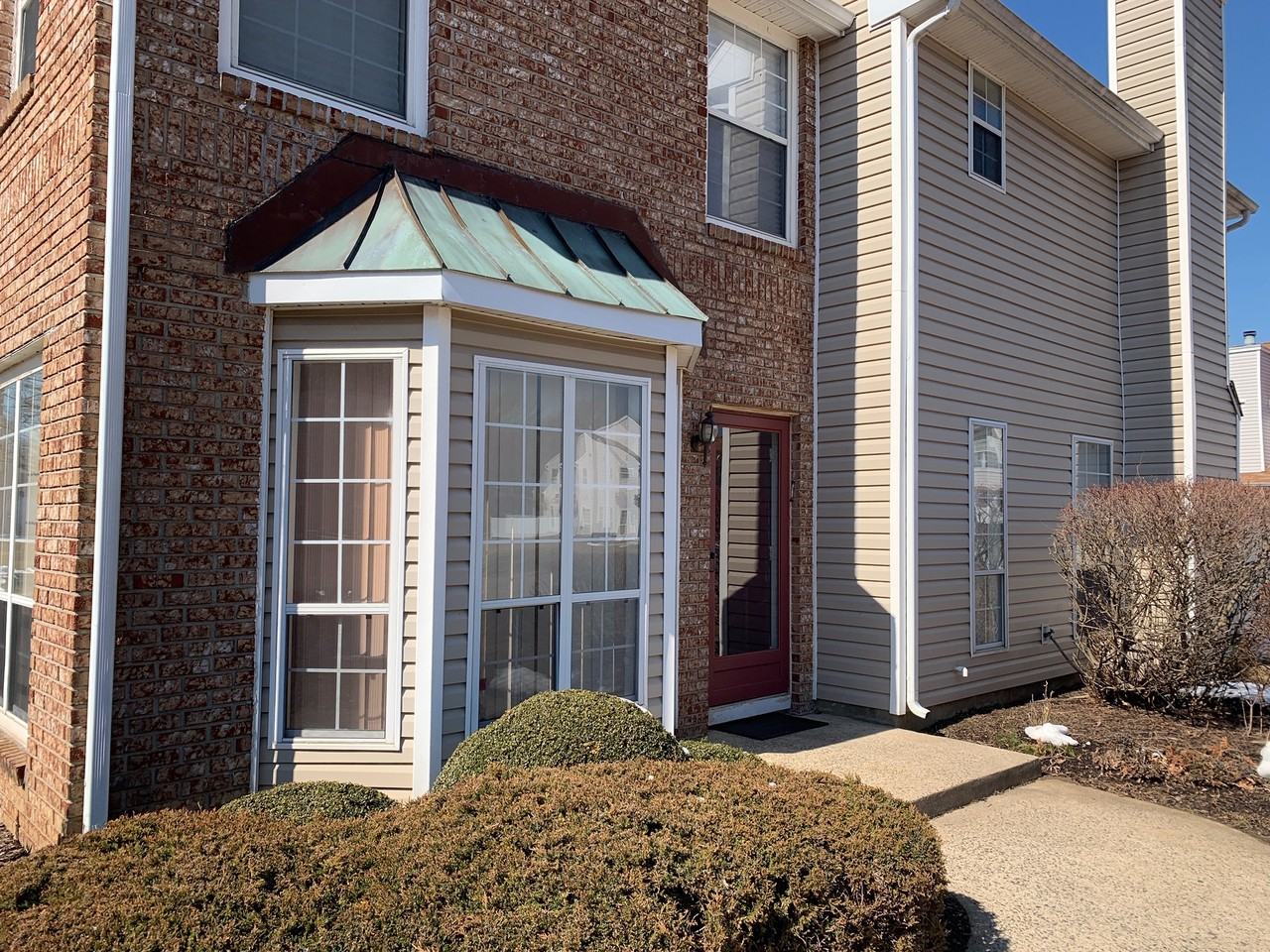 186 Essex Pl #NONE - Photo 2 of 4