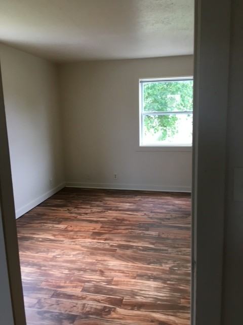 1024 W Washington Ave - Photo 3 of 7