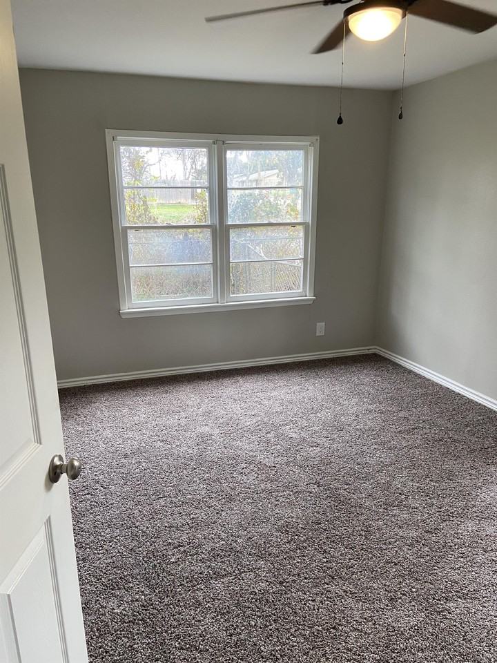 1101 N Wall St #1 - Photo 4 of 10