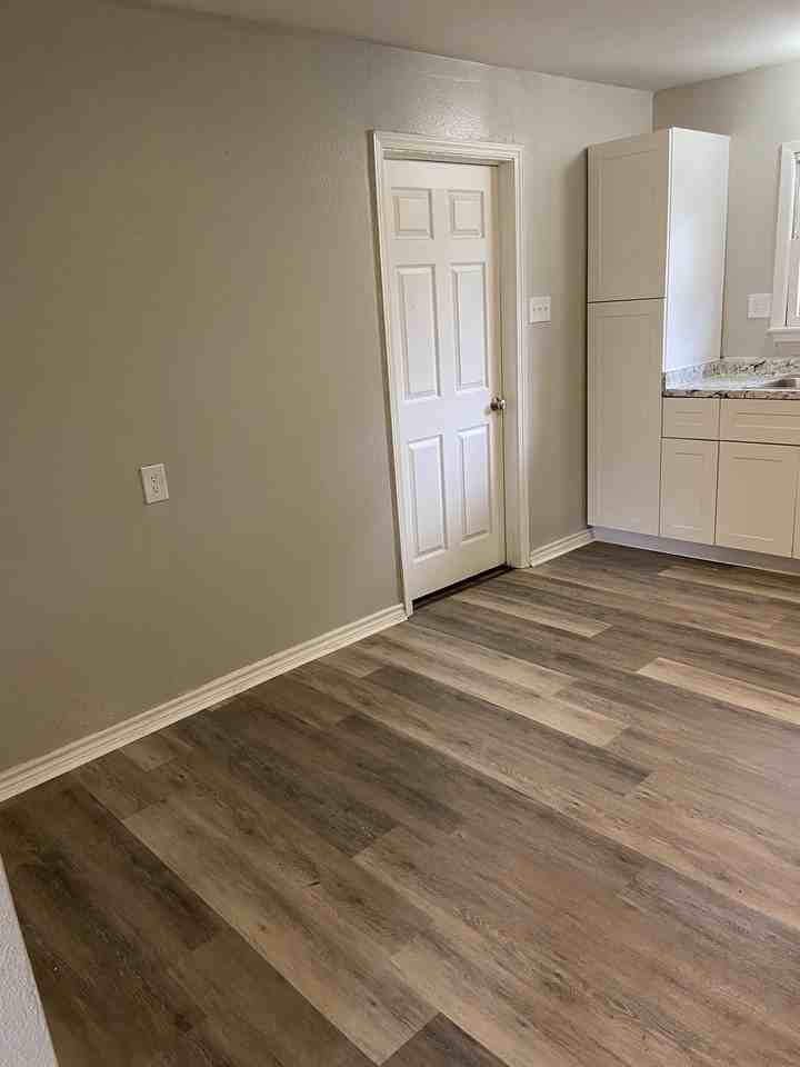 1101 N Wall St #1 - Photo 6 of 10