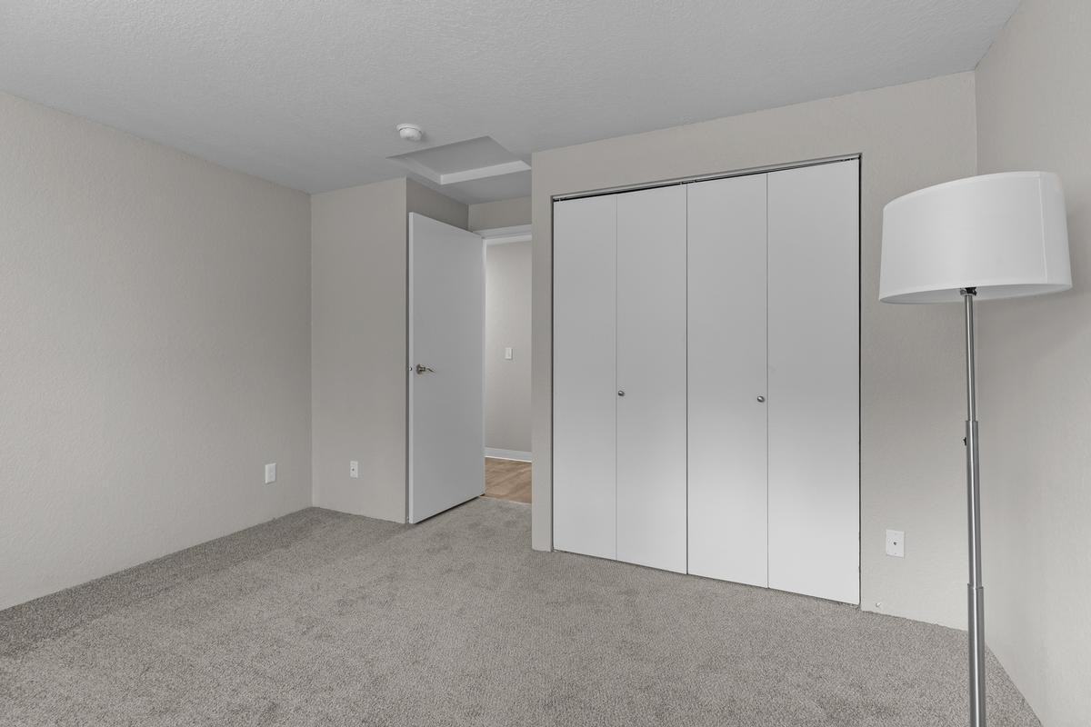 5424 212th St Sw - Photo 5 of 10