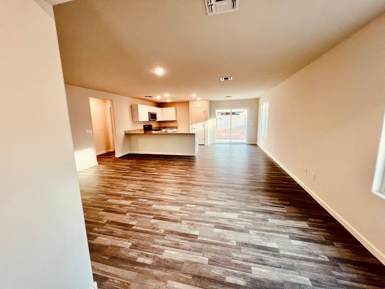 2083 E Velvet Pl - Photo 4 of 26