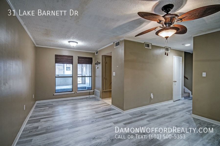 31 Lake Barnett Dr - Photo 2 of 26