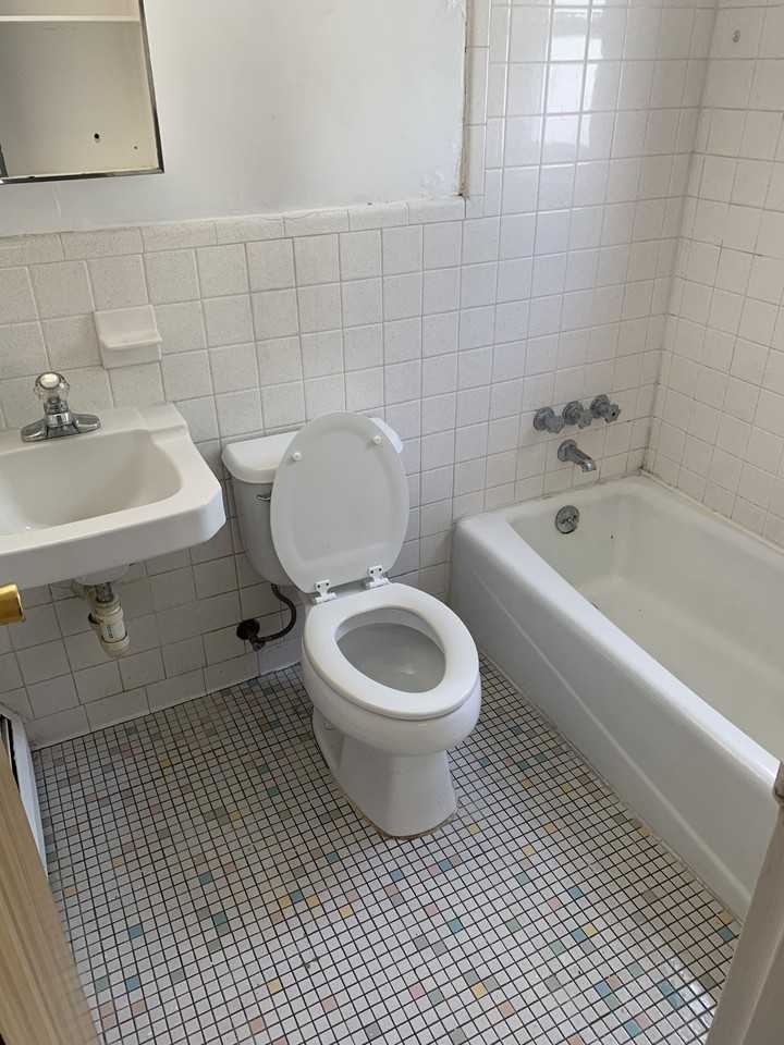 9334 Reading Rd #11 - Photo 4 of 4