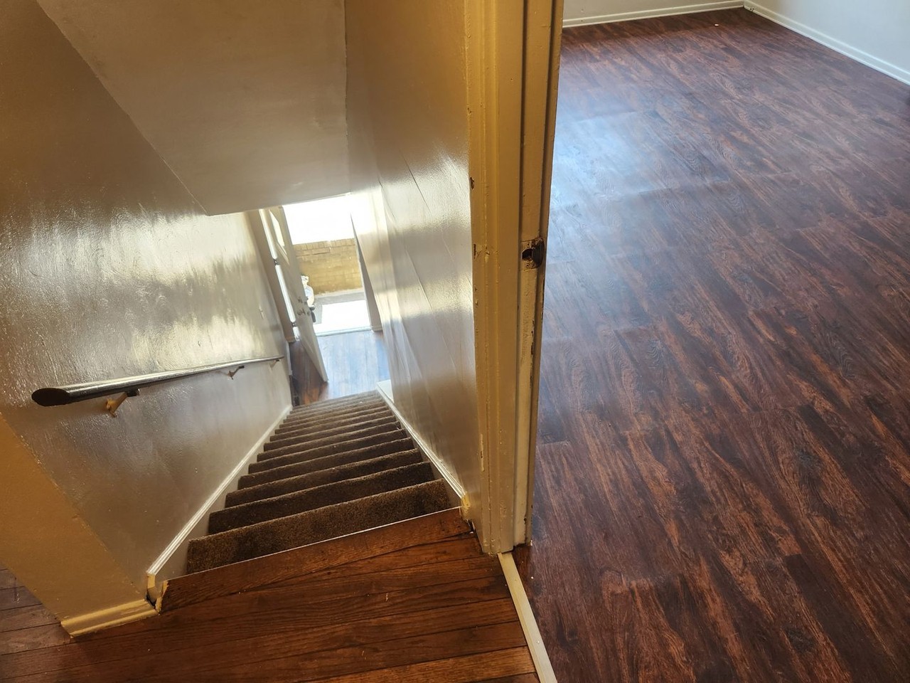 708 Evergreen Ave - Photo 2 of 21