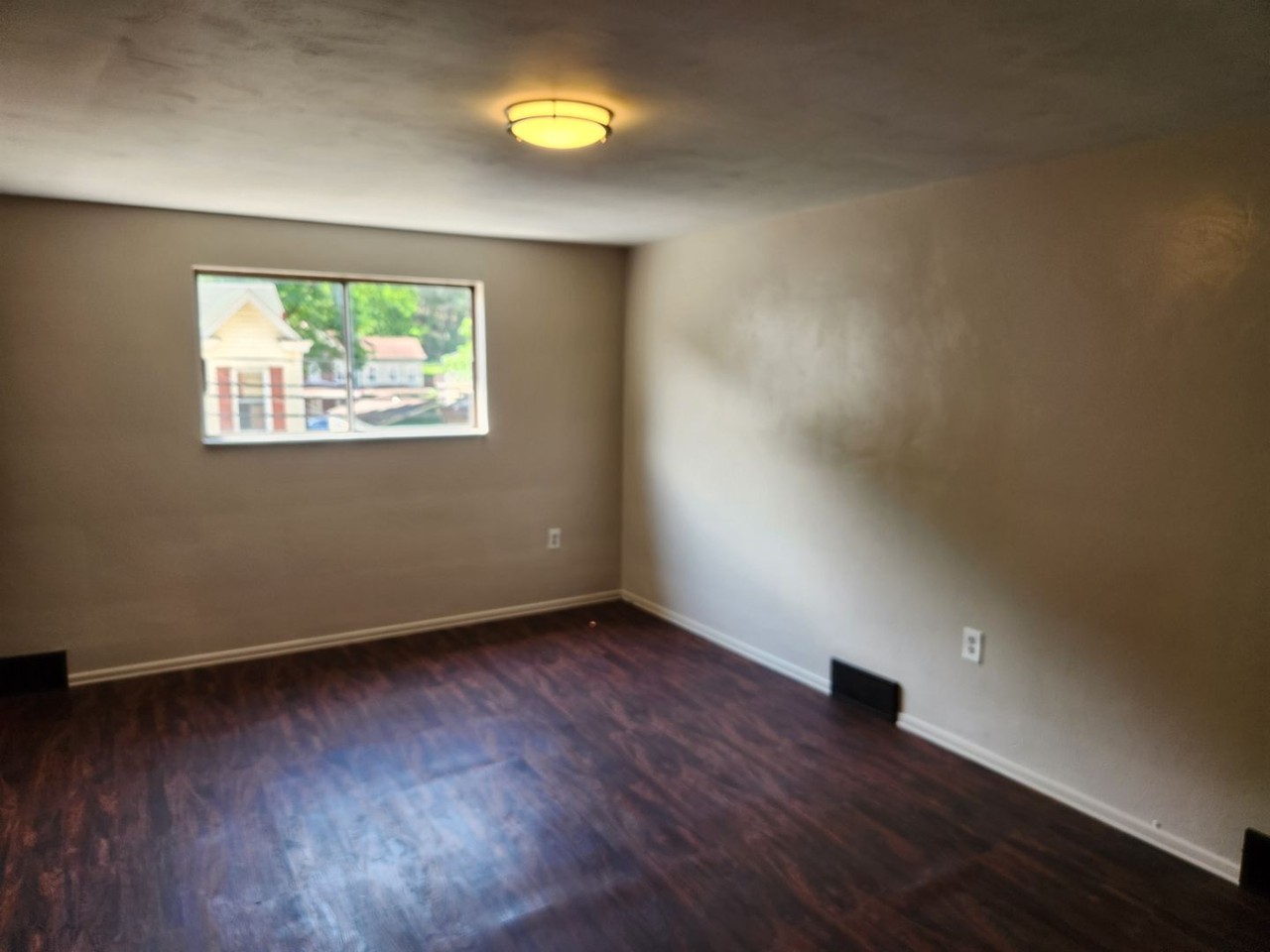 708 Evergreen Ave - Photo 3 of 21