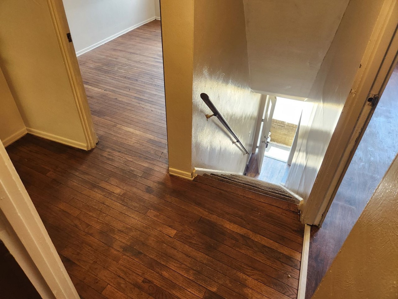 708 Evergreen Ave - Photo 4 of 21