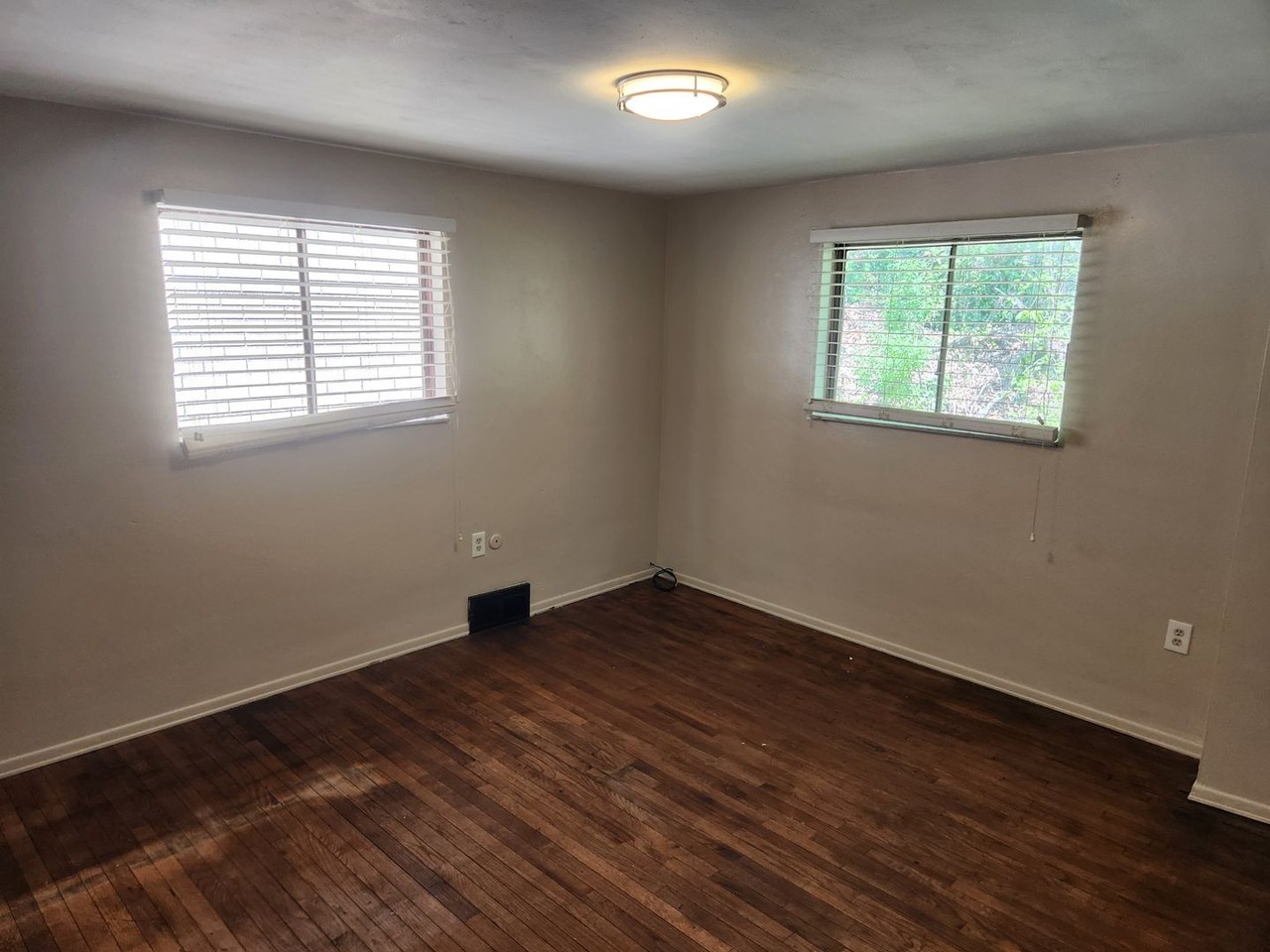 708 Evergreen Ave - Photo 6 of 21