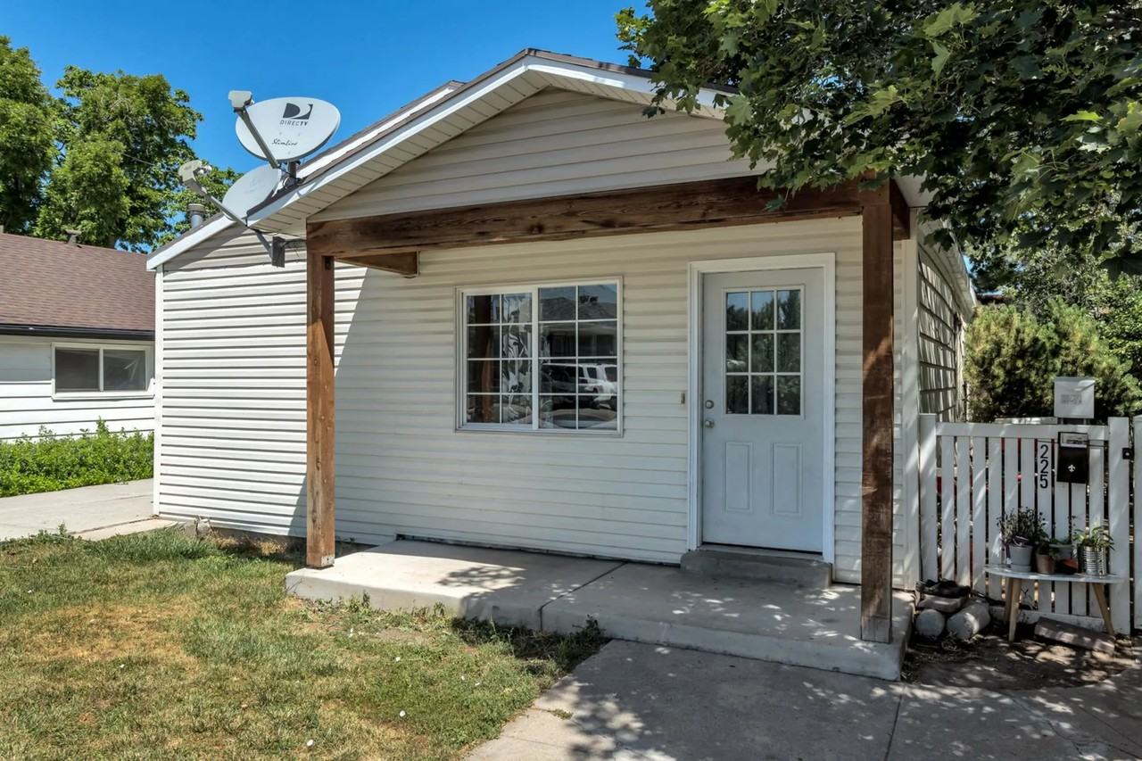 227 E Louise Ave - Photo 2 of 24