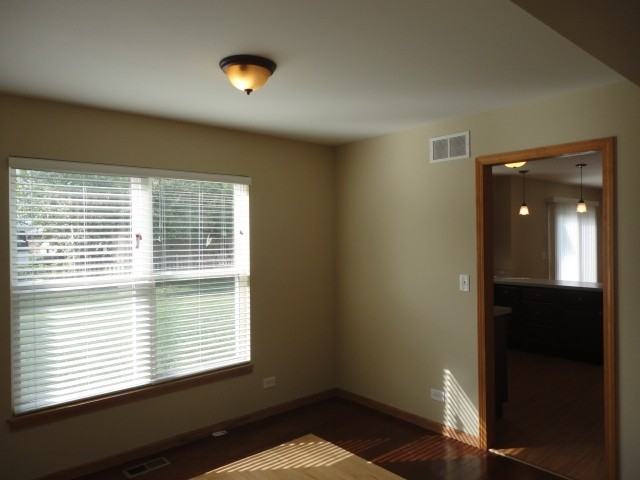 1012 N Ohio St - Photo 3 of 17