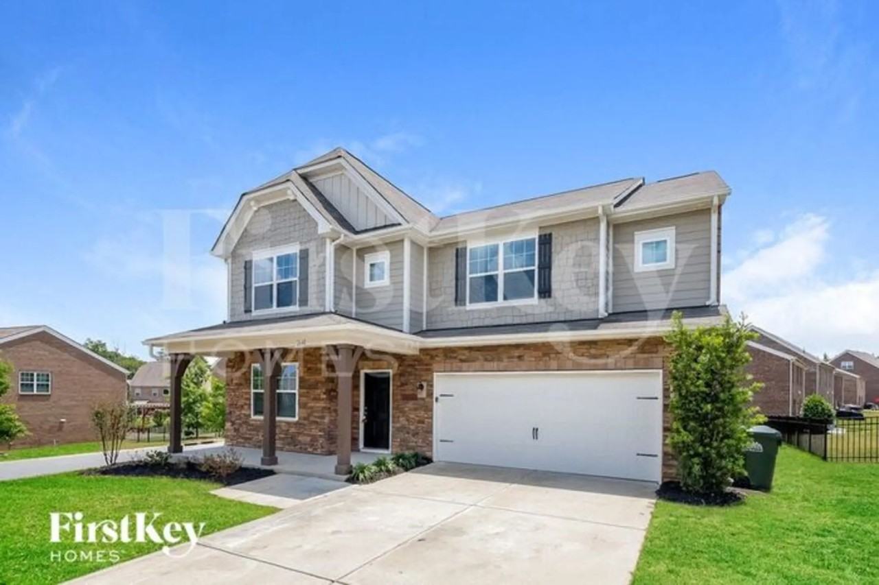 2641 Kinmere Dr - Photo 2 of 15