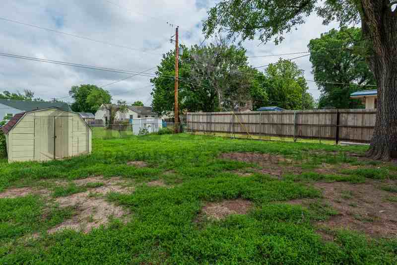 2732 N Grove St - Photo 4 of 27