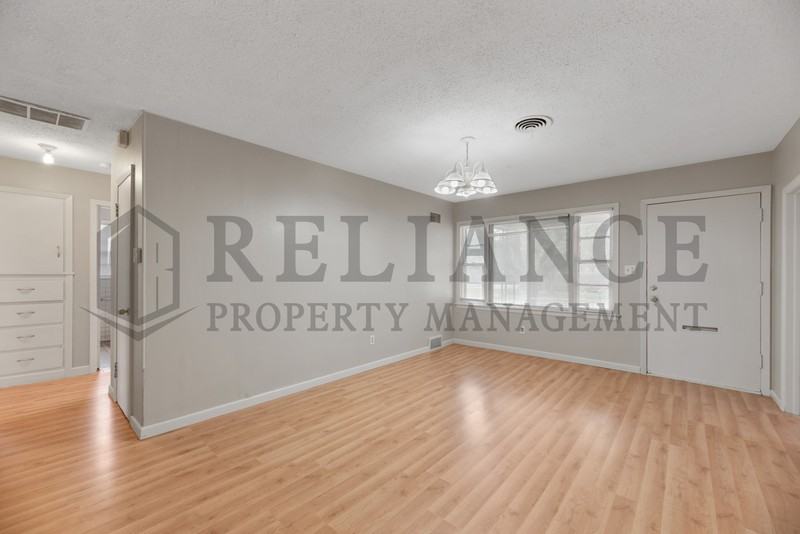 2732 N Grove St - Photo 6 of 27
