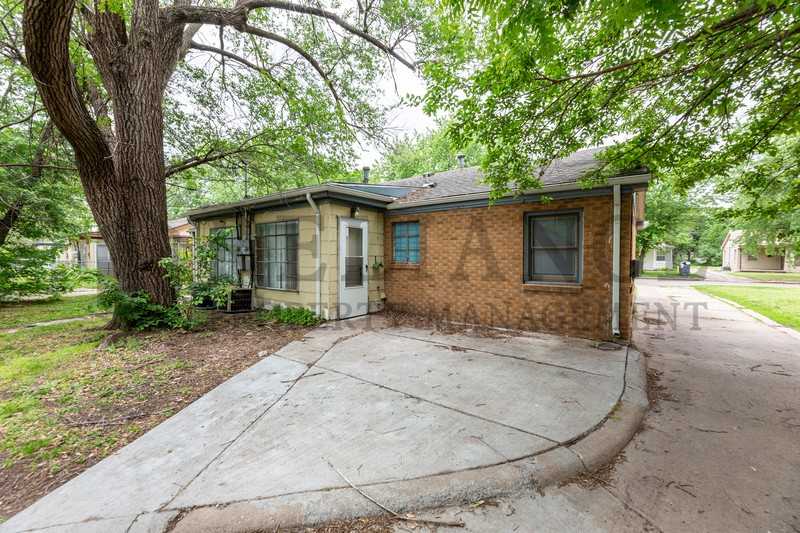 1934 N Garland St - Photo 2 of 28