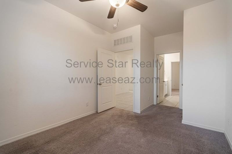 6516 W Ian Dr - Photo 4 of 31