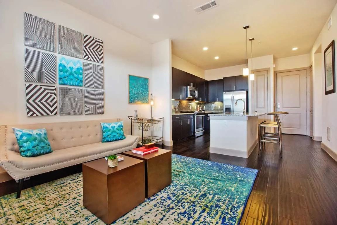 2098 Smith Street #MTR1 - Photo 2 of 10