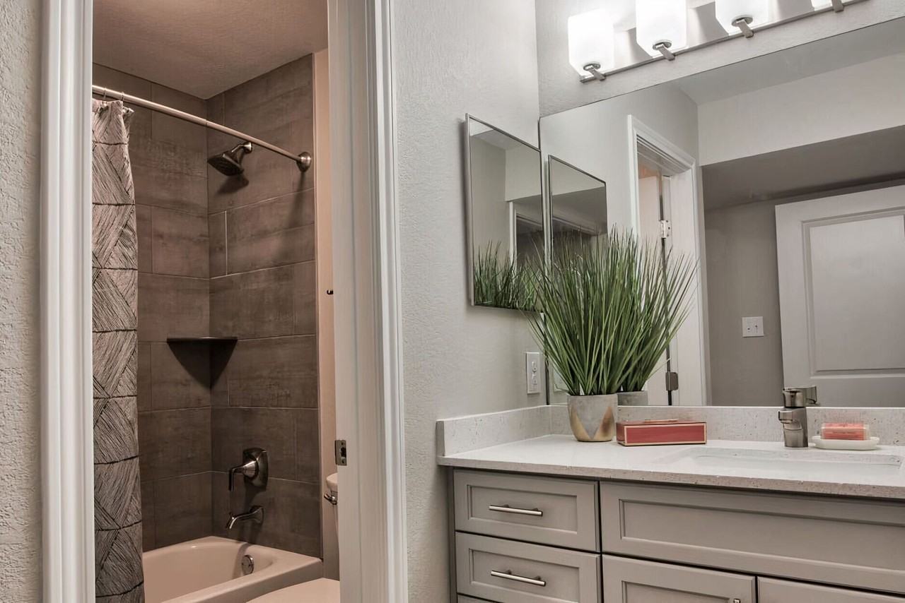 13428 Creekway Drive #EC1 - Photo 7 of 11