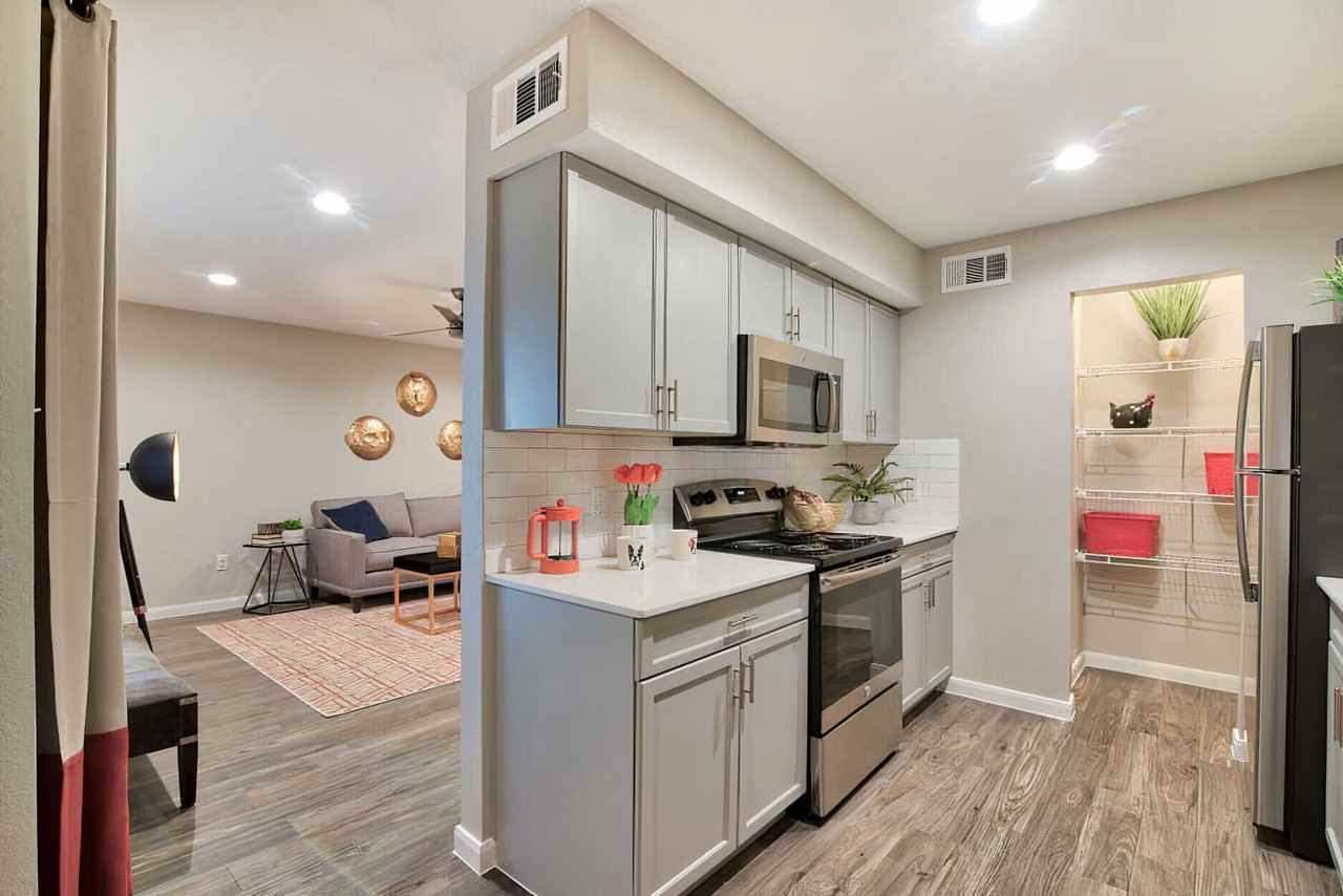 13428 Creekway Drive #EC1 - Photo 3 of 11