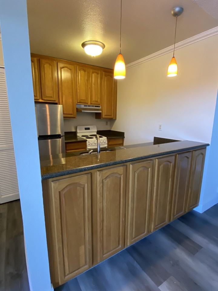 280 Stonegate Cir #1 - Photo 2 of 26