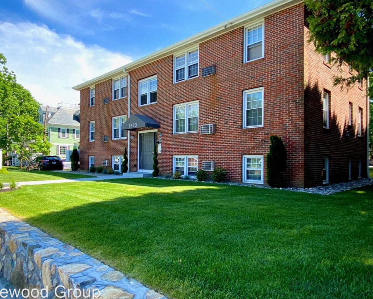 Potenza Place 1370 Smith St. - Photo 5 of 5