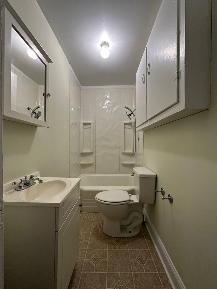 113 S 7th St - Photo 6 of 11