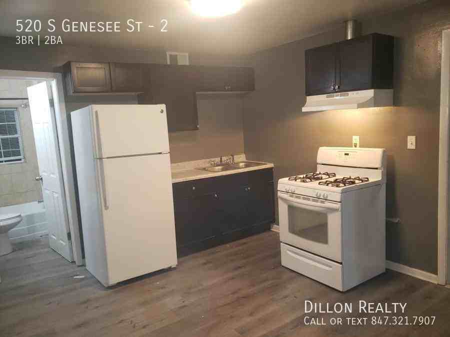 520 S Genesee St #2 - Photo 2 of 7
