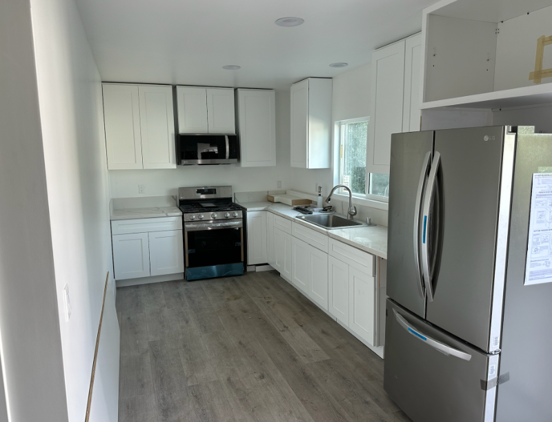 316 W 54th St - Photo 2 of 13