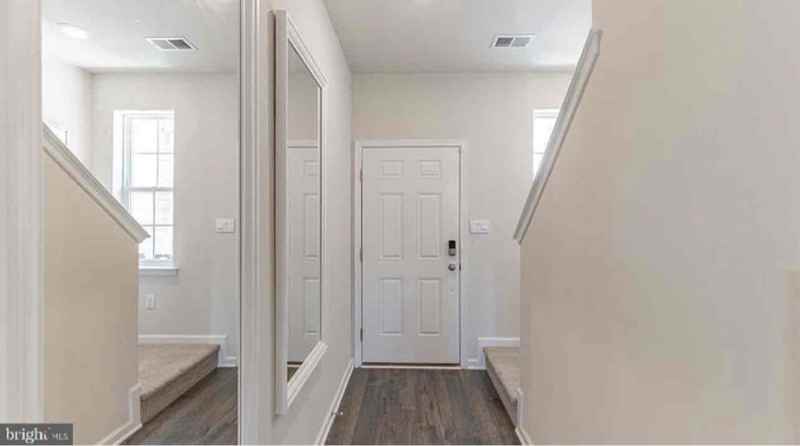 305 Mazzeo Dr - Photo 6 of 13