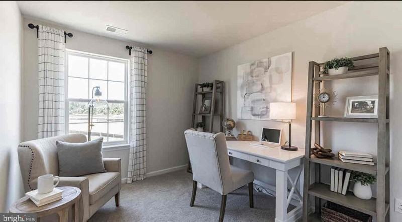 305 Mazzeo Dr - Photo 7 of 13