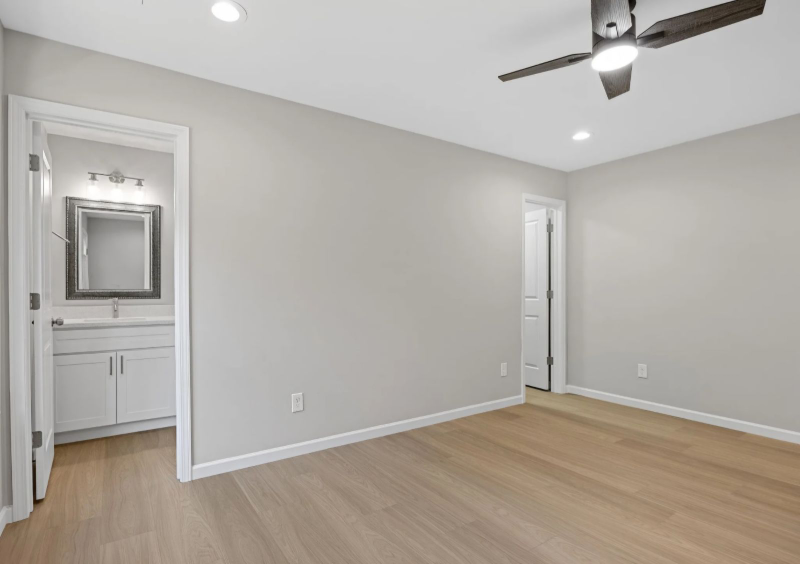 279 Poole St #279 - Photo 3 of 10