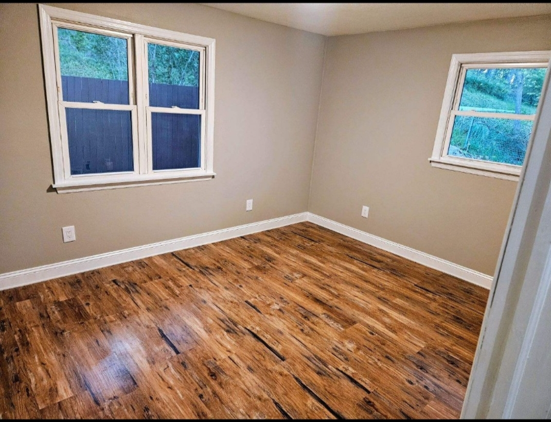 3691 Logan Ferry Rd - Photo 2 of 10