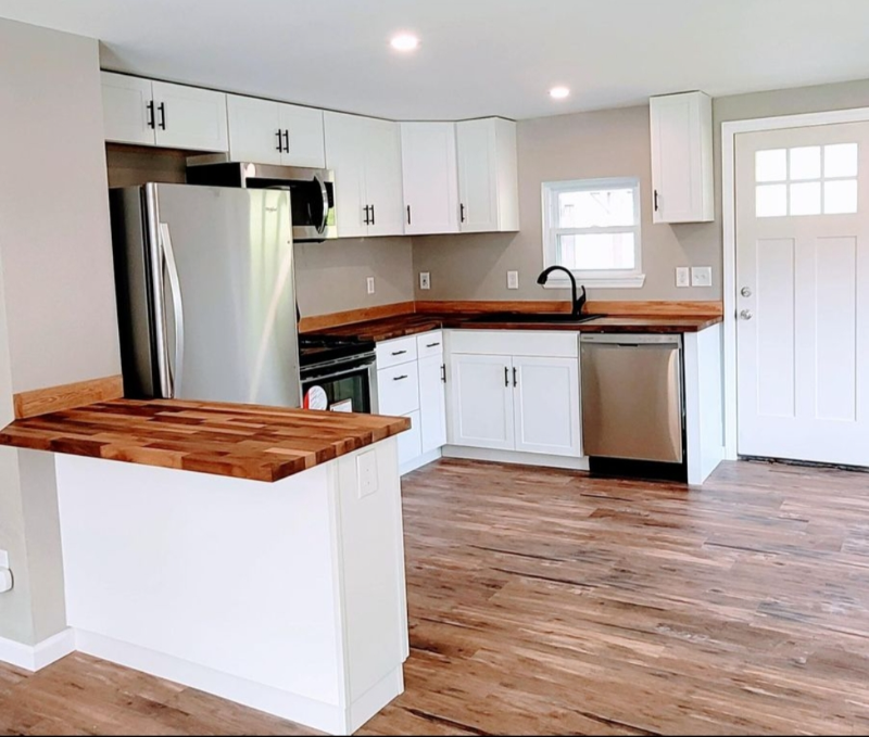 4855 Hialeah Dr - Photo 3 of 7