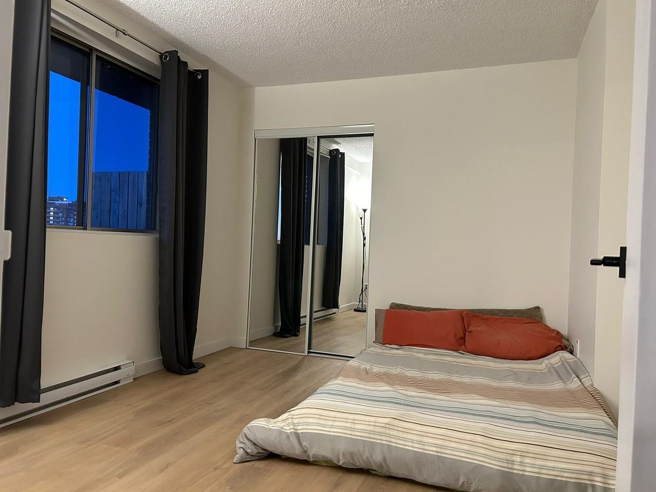 6865 Chemin Norwalk - Photo 3 of 3