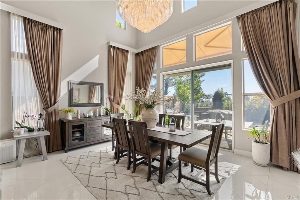 22611 Hazeltine - Photo 2 of 6