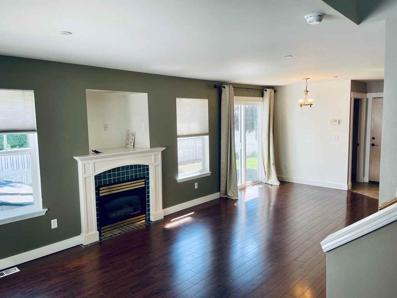 1952 Mcdonald Ave - Photo 2 of 15