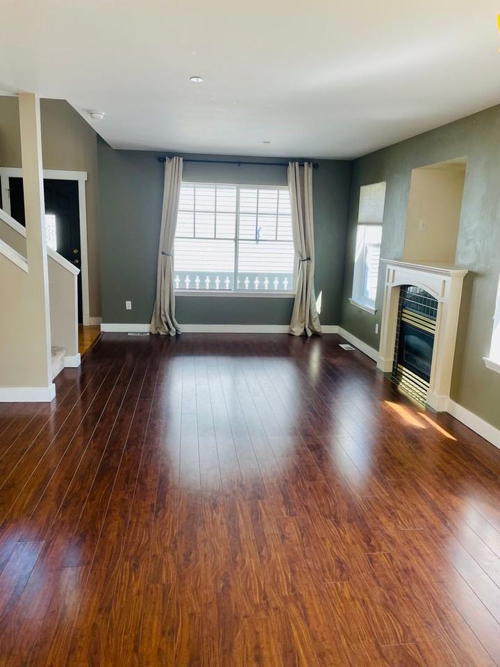 1952 Mcdonald Ave - Photo 3 of 15