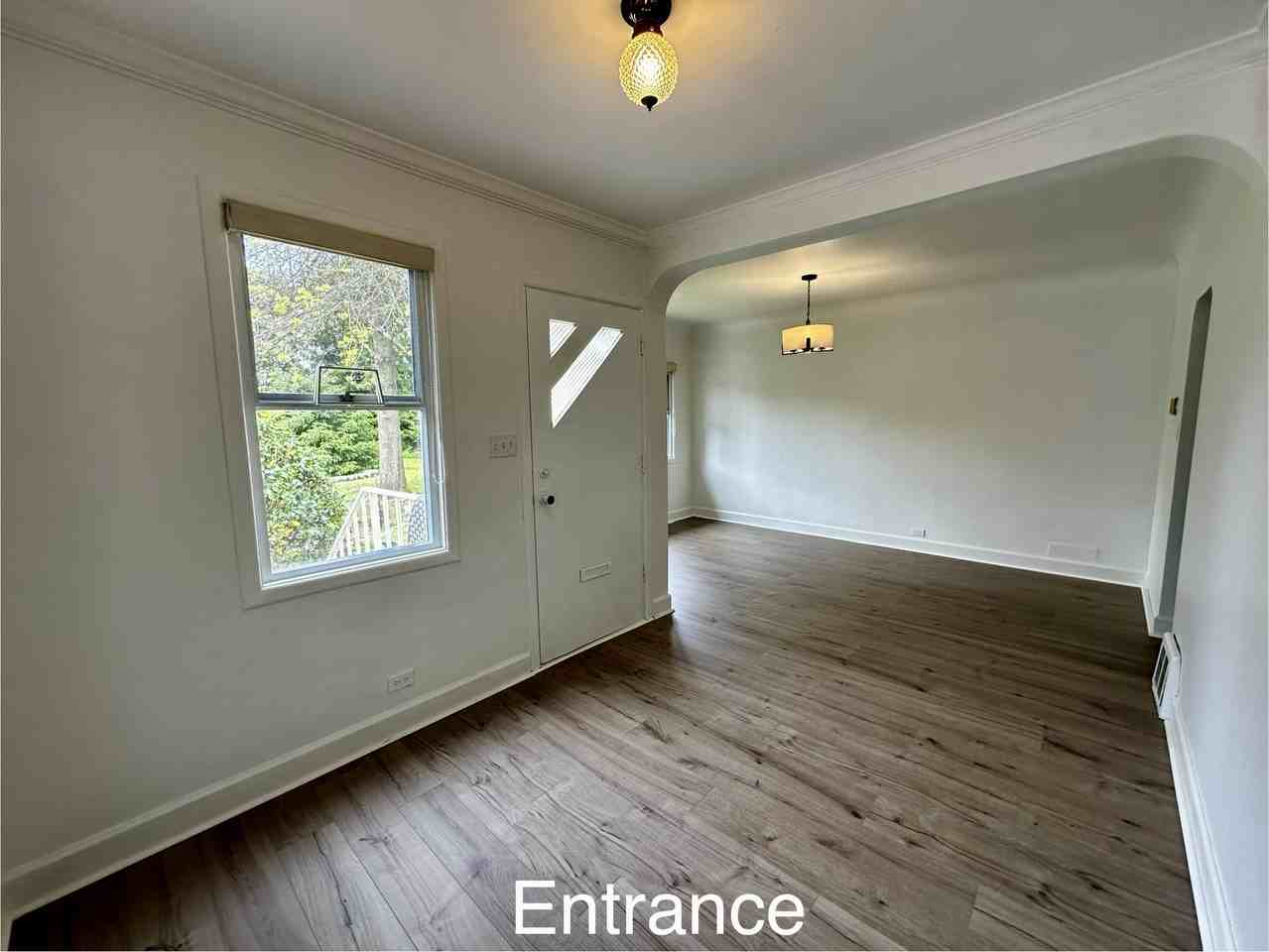 11938 216 Street - Photo 3 of 20