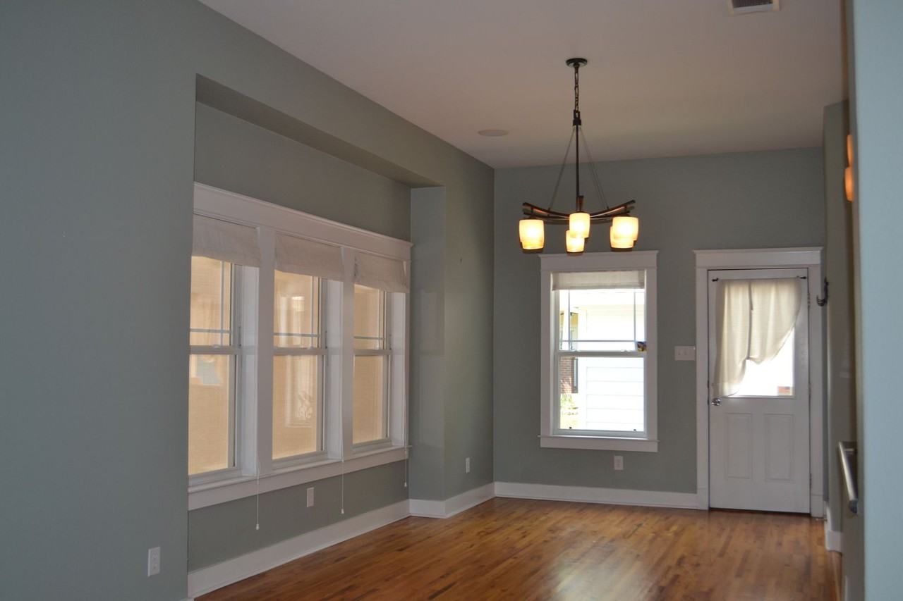 709 Roberts St - Photo 4 of 21