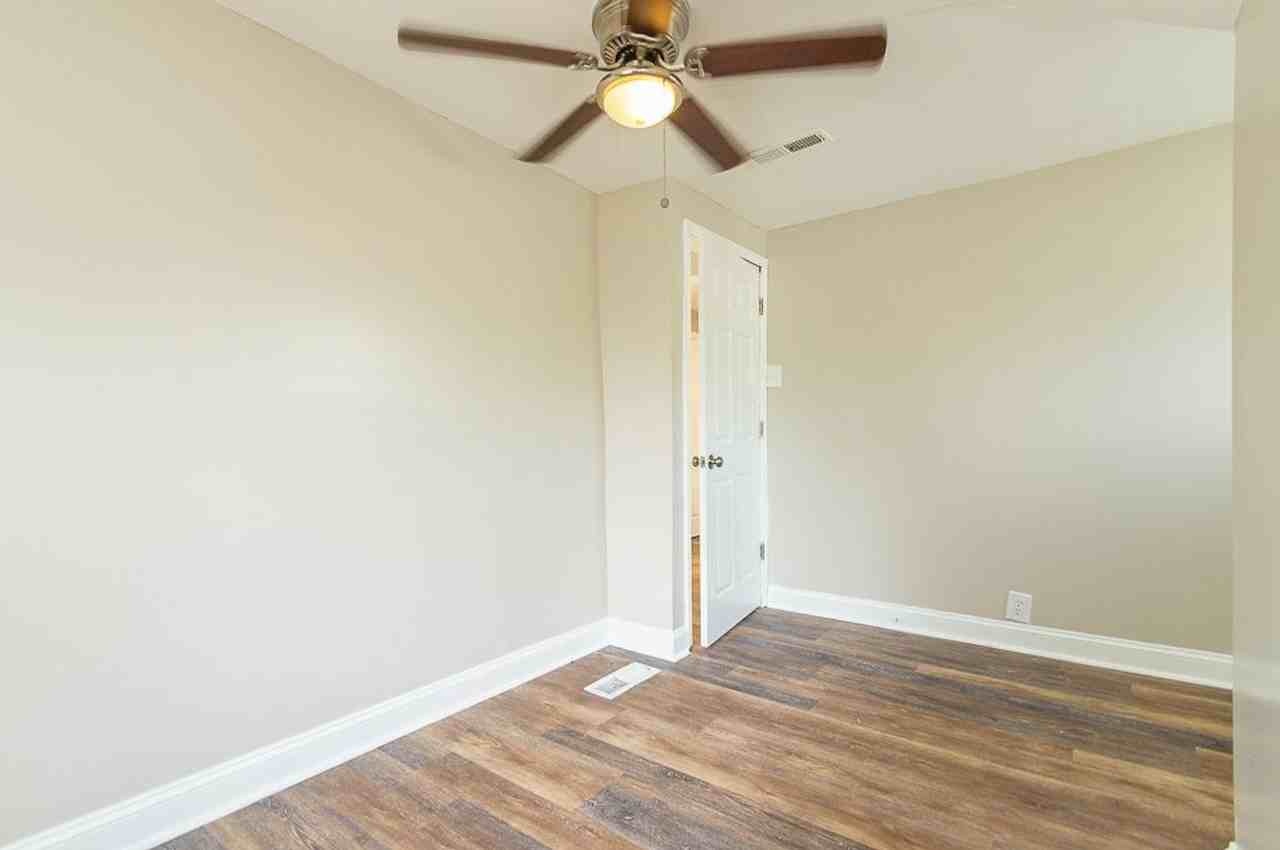 1340 Sheffield Road - Photo 2 of 33