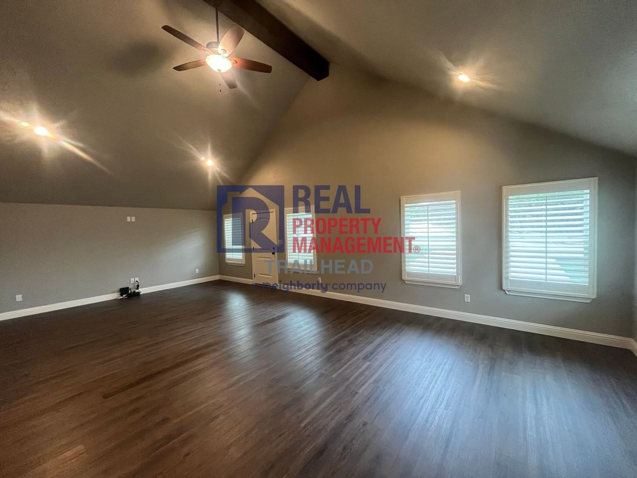 2700 Steepleridge Cir - Photo 6 of 22