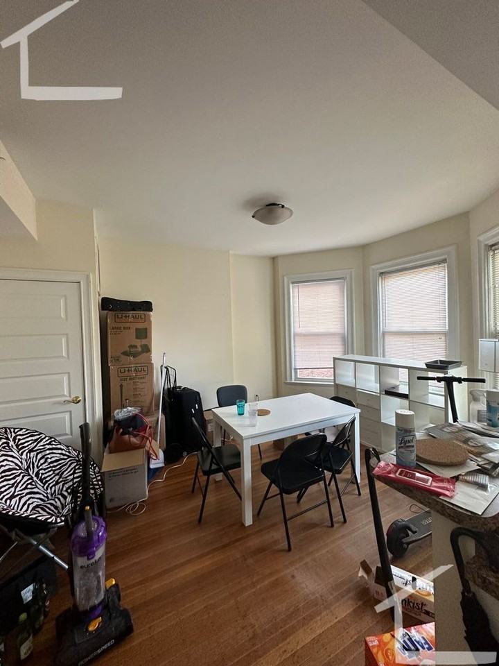 51 Ashford St - Photo 3 of 15