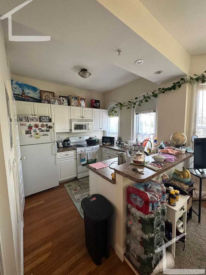 51 Ashford St - Photo 5 of 15